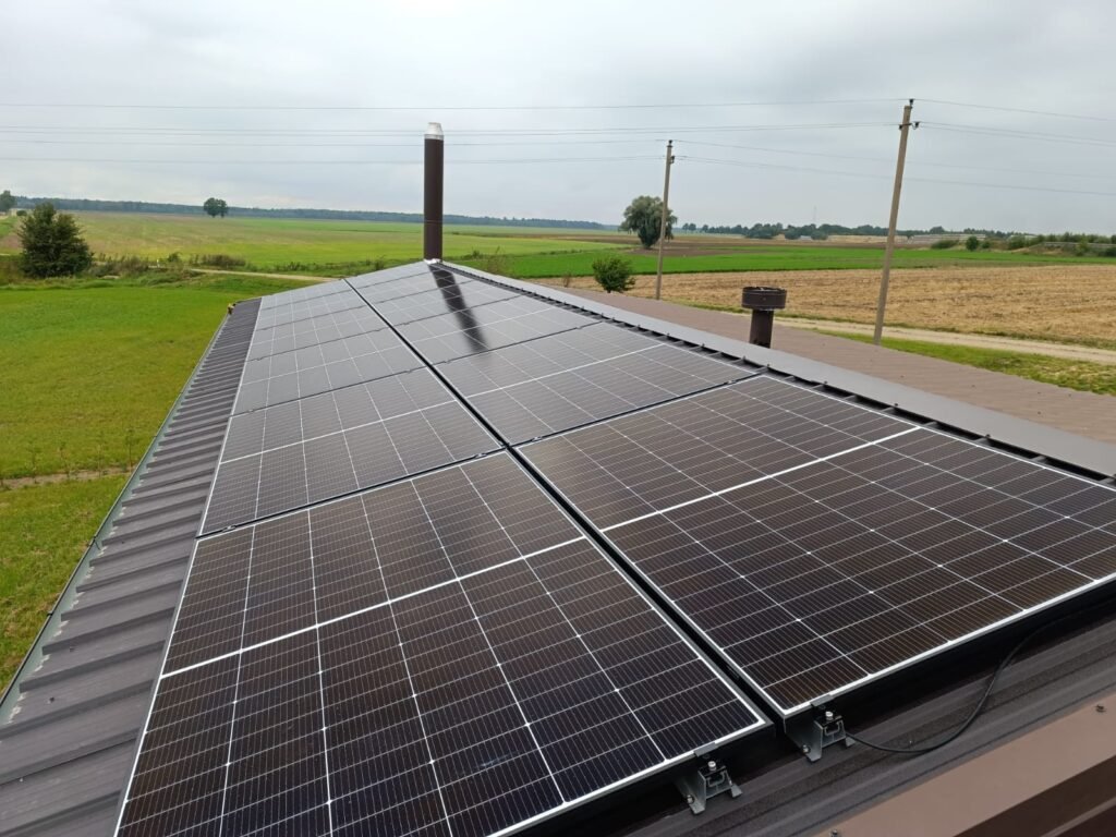 10 kW saulės elektrinės (1 šlaitas), mini profilių (mini reilų) saulės elektrinės konstrukcija